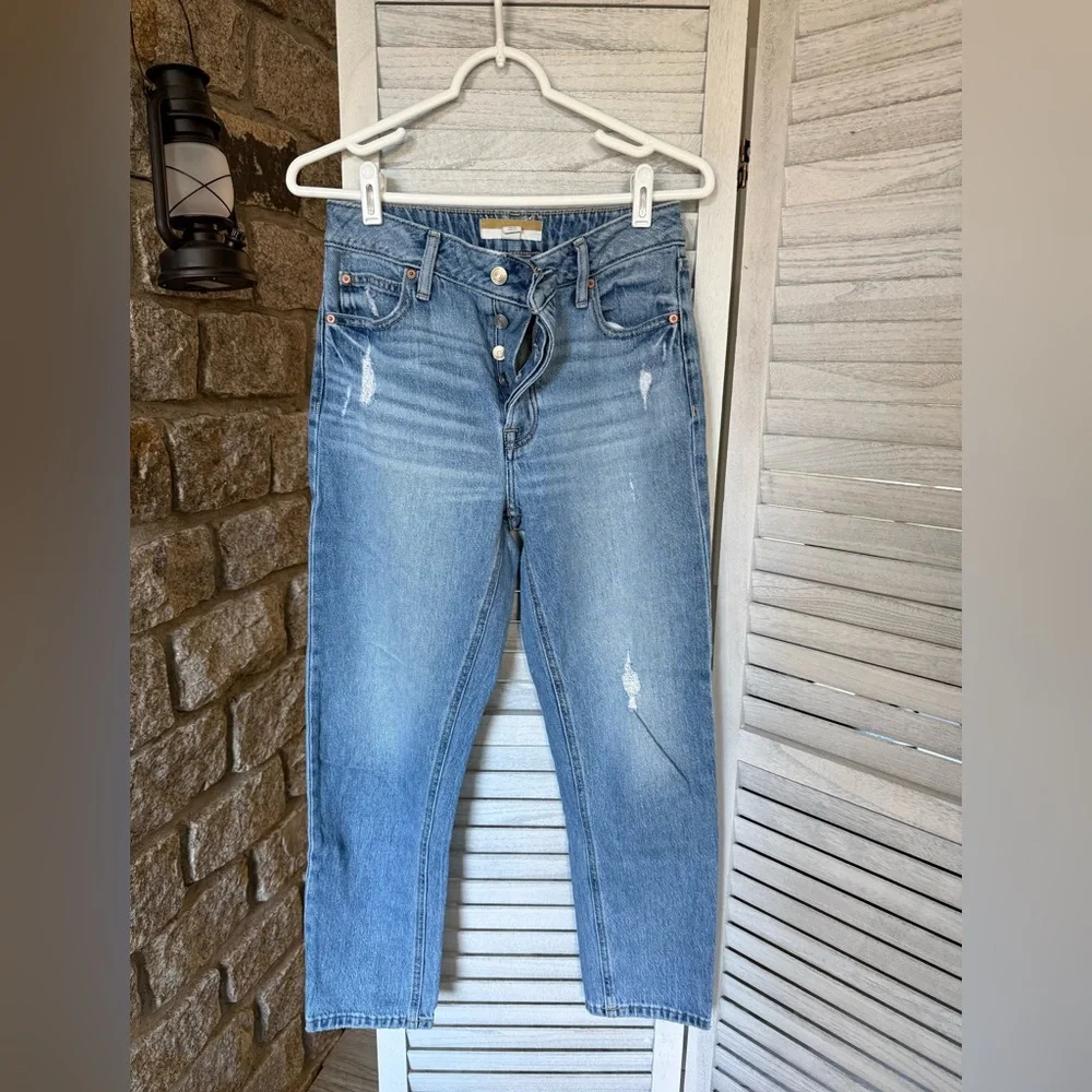 Maurices Goldie Blues - Light - Cheeky Taper Ankle Jeans Original Fit - size 2 - Picture 1 of 4